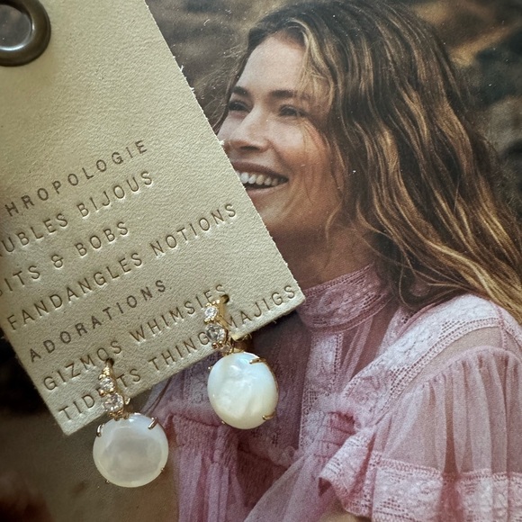 Anthropologie Gold tone with pearl Earrings - Picture 1 of 3